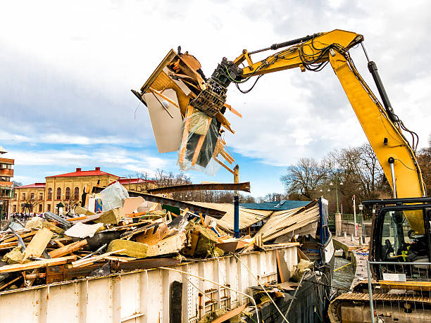 Best Junk Hauling Services  in Lakemore, OH